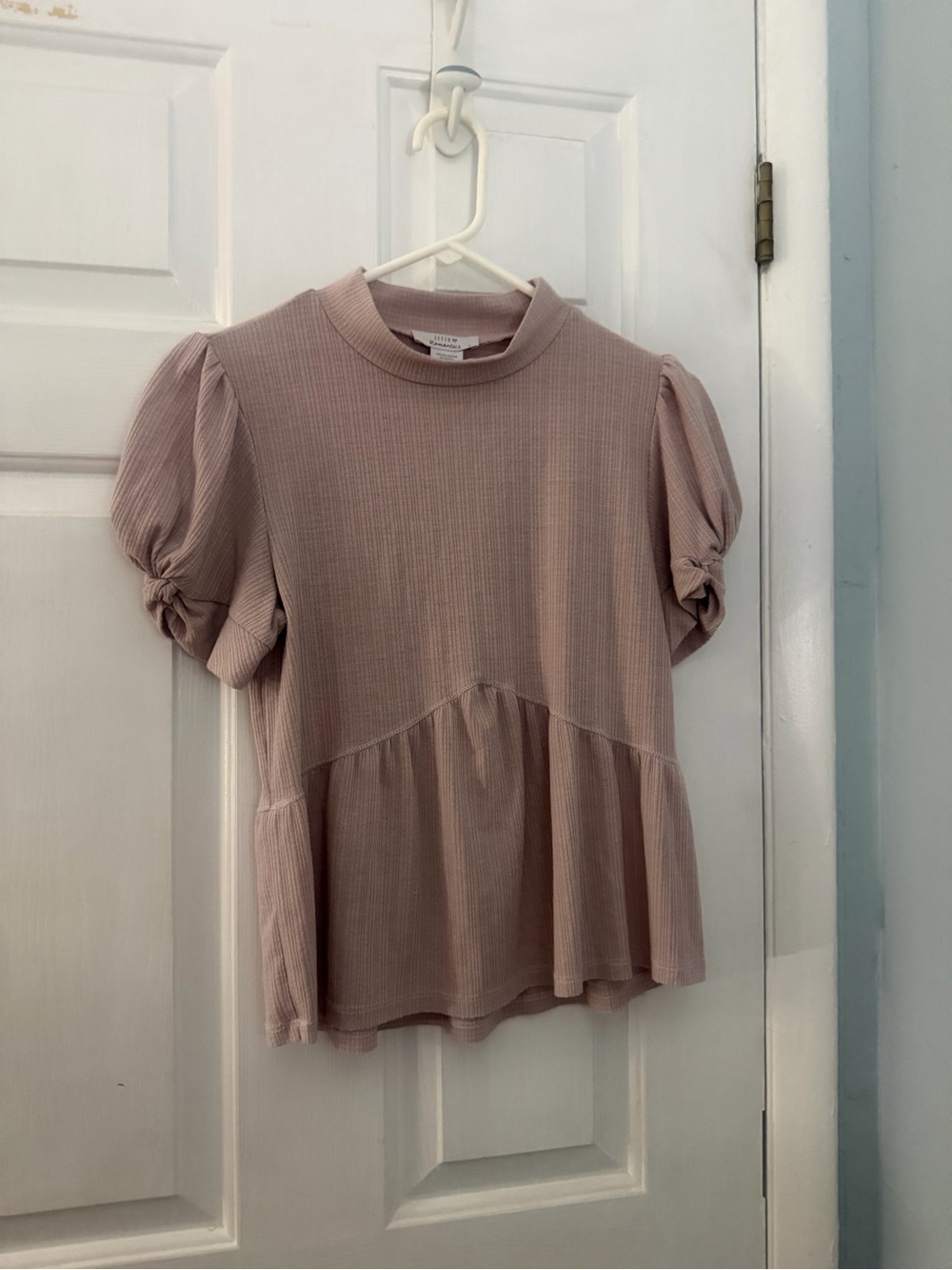 Urban Romantics Small Mauve Ribbed Peplum Top Puff Knot Sleeves